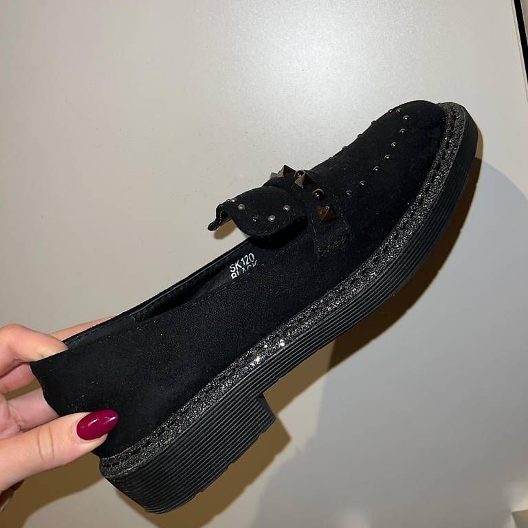 Scarpe da donna: Schwarze Loafers  – Usato da Cham venduto da VStore