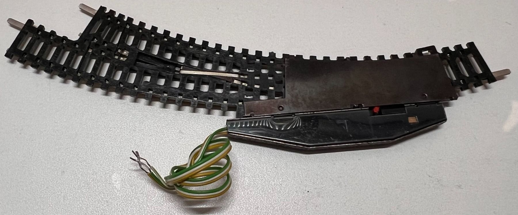 Trix Modellini di ferrovie: Minitrix 4966 , Bogenweiche Links mit Antrieb – Usato da Basel venduto da jonnyhaas 2