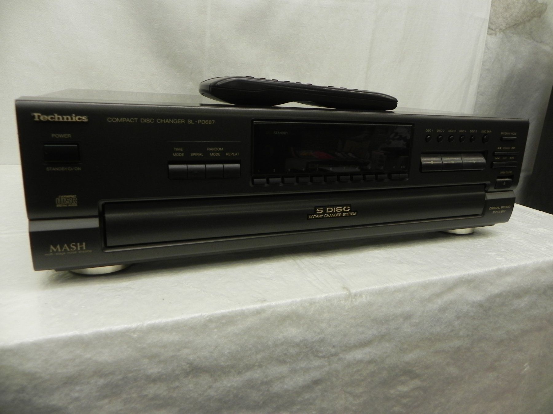 Technics Lettore multimediale & Streamer: Technics SL-PD687 5er CD-Wechsler mit FB – Usato da Basel venduto da Life-Style-Art 2