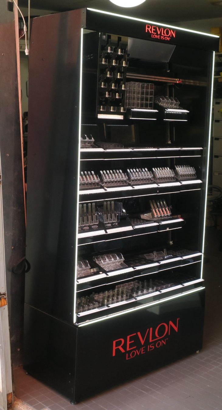 Altro per Gastronomia & Hotel: Revlon Make-up Display Stand – Usato da Zürich venduto da Enoooo 2
