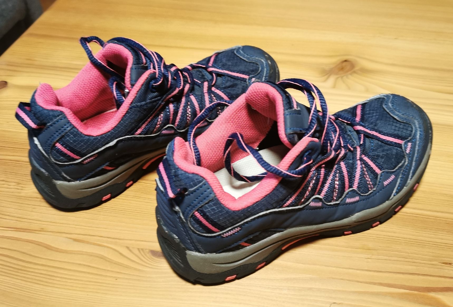Scarpe per ragazze: Trekkingschuhe Grösse 34 – Usato da Grünenmatt venduto da ras_7ksp 1