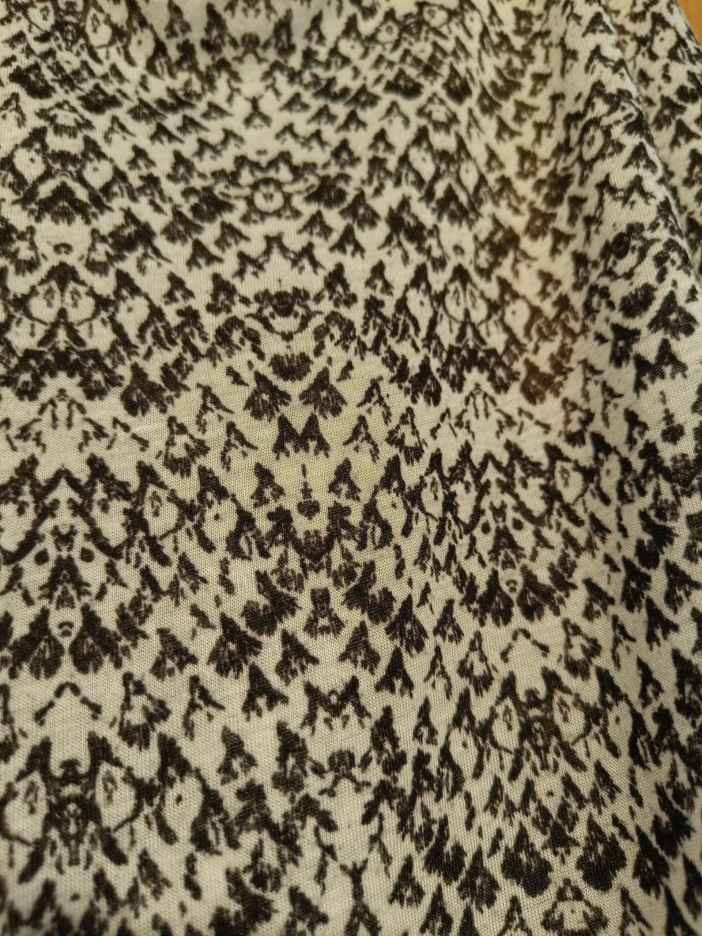 Top: Asymmetrisches Boho Top schwarz/weiss | Gr. M – Usato da Zürich venduto da Atelier.Second 3