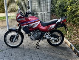 Yamaha xtz759