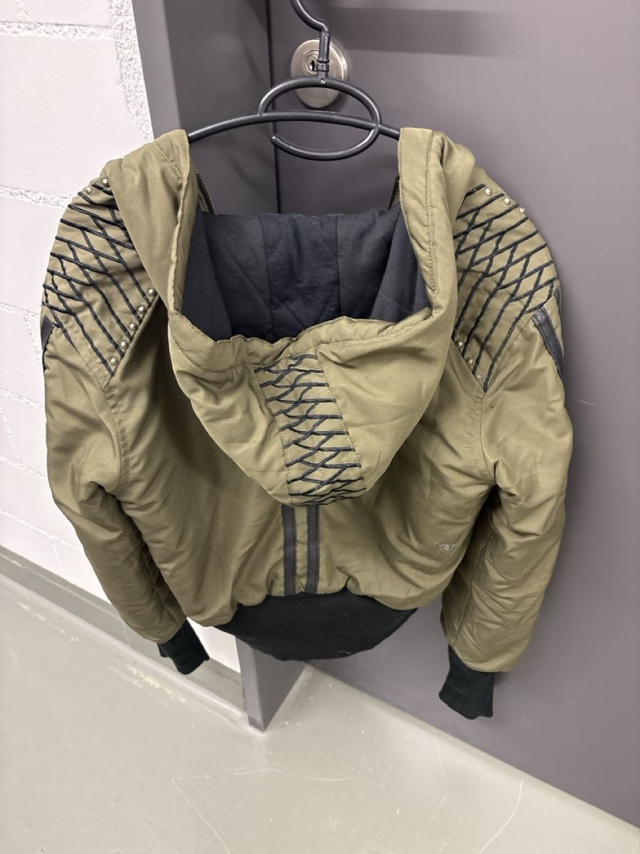 Giacche: Khaki Bomber Jacket - Stylish Autumn Layer - Size S – Nuovo (secondo la descrizione) da Uitikon Waldegg venduto da JanicaGe 2