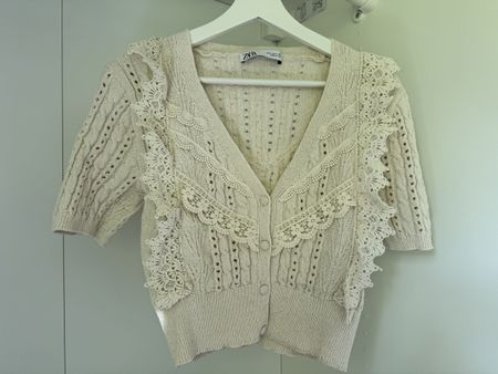 ZARA Cardigan beige Grösse S kurzarm Damen knitted