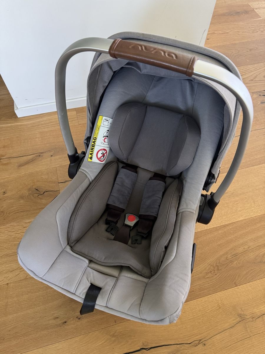 Nuna Seggiolini per auto: Nuna Pipa next Autositz mit Isofix-Base – Usato da Bachenbülach venduto da Cheeria 3