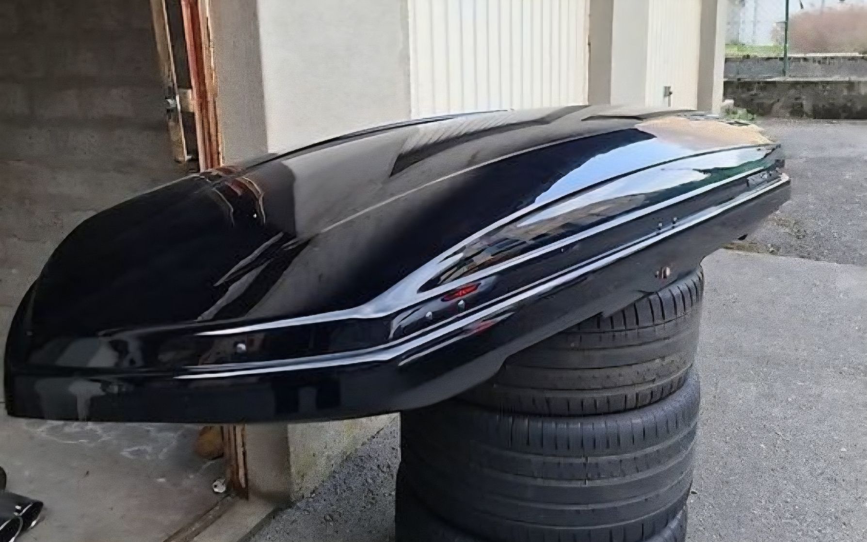 Box da tetto: Box da tetto originale Porsche nero lucido - Ottimo stato! – Usato da Tenero venduto da pic_h57k