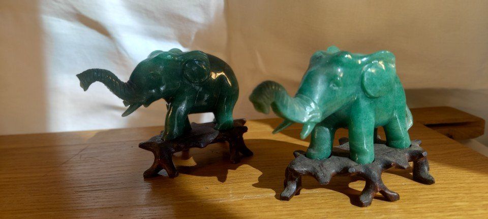 Statuette: Paire d'éléphants sur support en bois – Usato da Ponts-de-Martel venduto da Henri-Louis 2