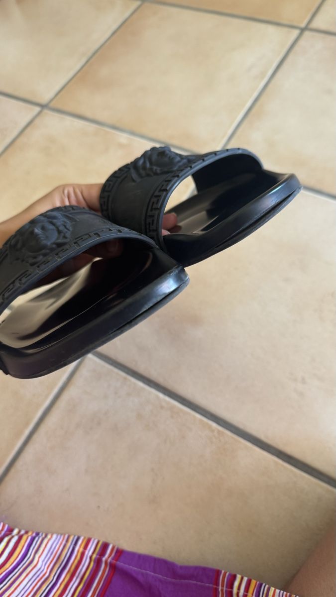Versace Herrenschuhe: claquette versace noir – Gebraucht aus Lonay von nei_79jc 3