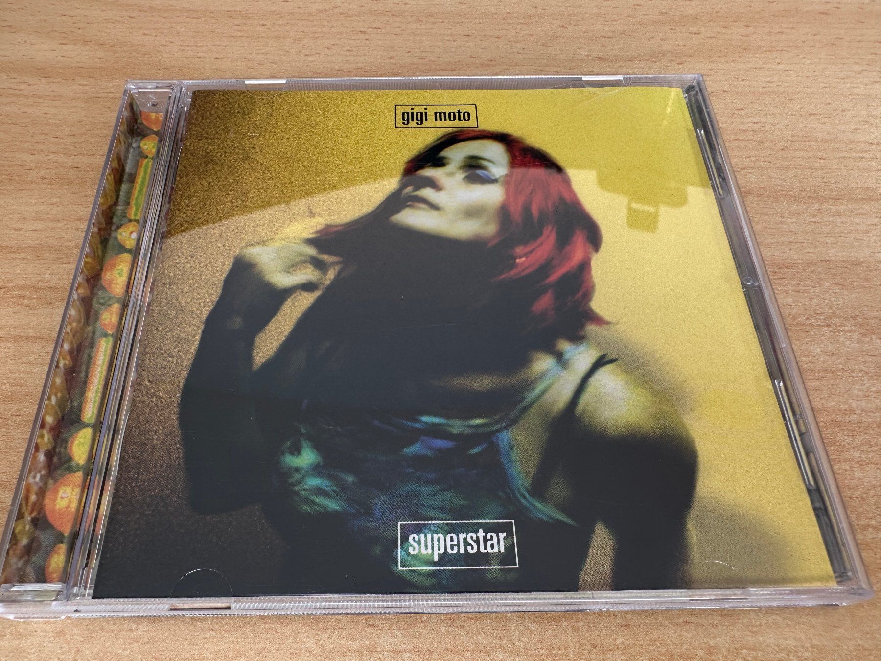 CD: B2 Gigi Moto – Superstar – Usato da Rikon im Tösstal venduto da Alpenmutz