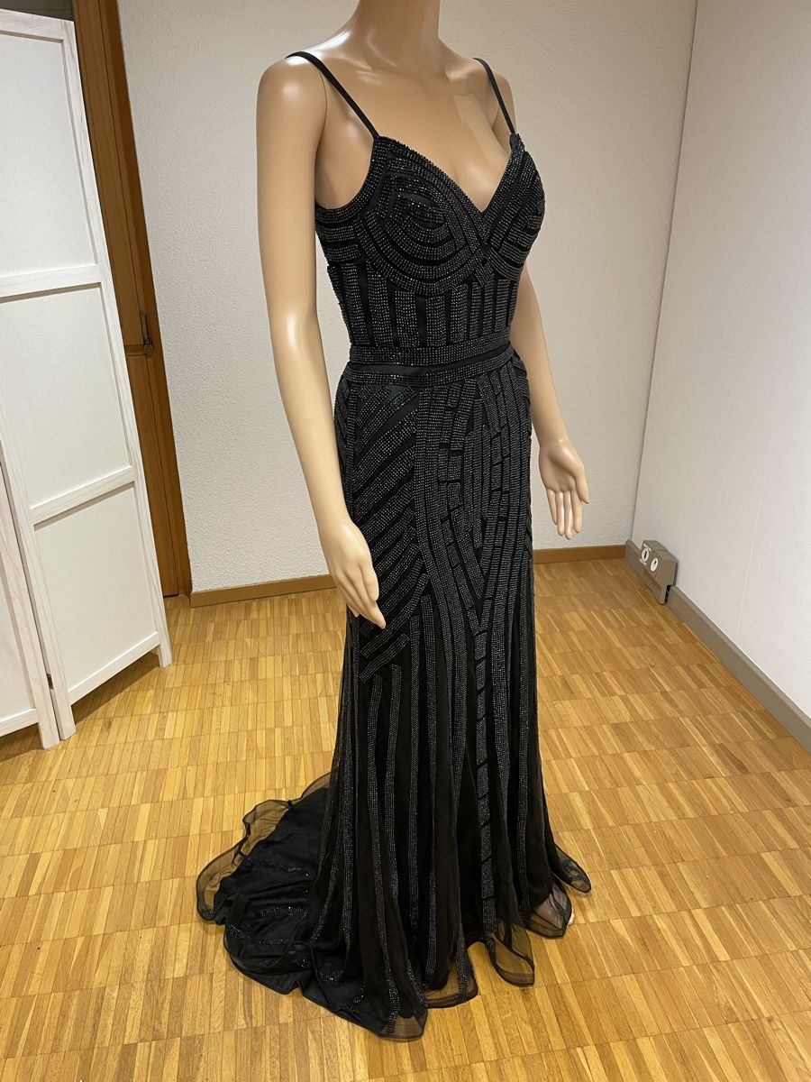 Vestiti: Abendkleid lang schwarz Perlen bestickt Grösse 36 – Nuovo (secondo la descrizione) da Appenzell venduto da mir_rqn6 6