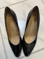 Via Veneto Pumps Lackleder Dunkelblau, Gr. 40.5 Elegant!