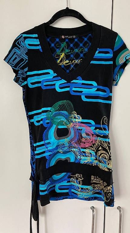 Top: Desigual Top – Usato da zürich venduto da shantima