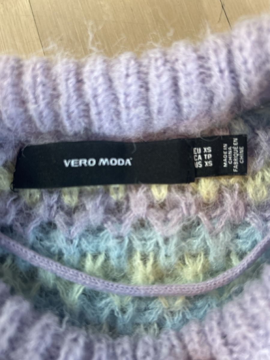 Maglioni & Felpe: Mehrfarbiger Pullover – Usato da Benken ZH venduto da Schaf108 2