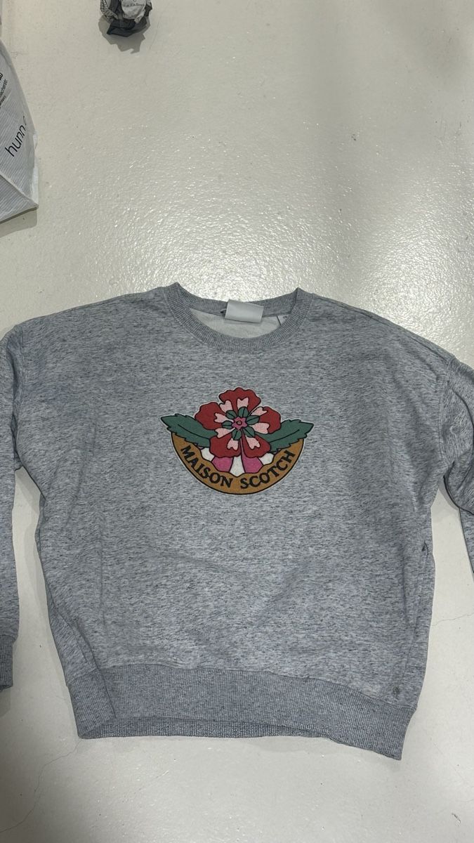 Maison Scotch Maglioni & Felpe: Sweatshirt Maison Scotch grey flower print size M – Nuovo (secondo la descrizione) da  venduto da