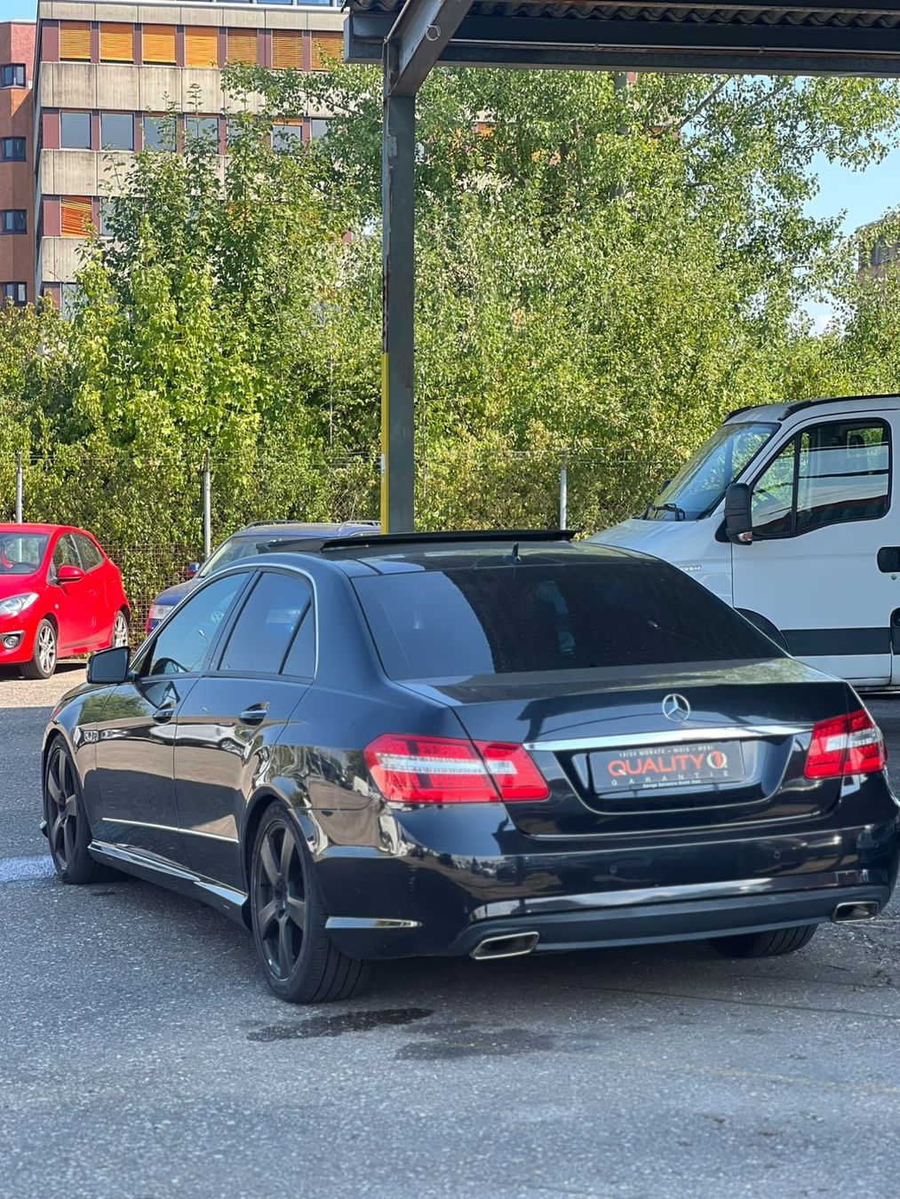 Mercedes-Benz Autos: Mercedes-Benz E350 – D'occasion à Dübendorf par 3-Rosen 3