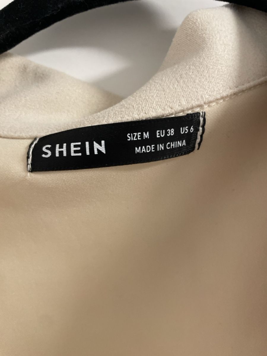 Shein Giacche: Short cream colored jacket – Nuovo (secondo la descrizione) da Bettlach venduto da gle_y9ct 1