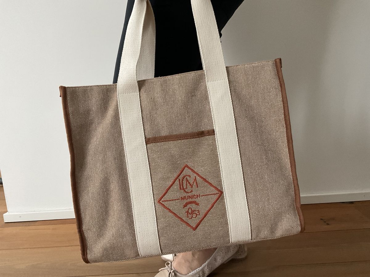 Borse da donna: Tasche / Shopper L. CRED Munich – Usato da Buchs ZH venduto da Automatic007