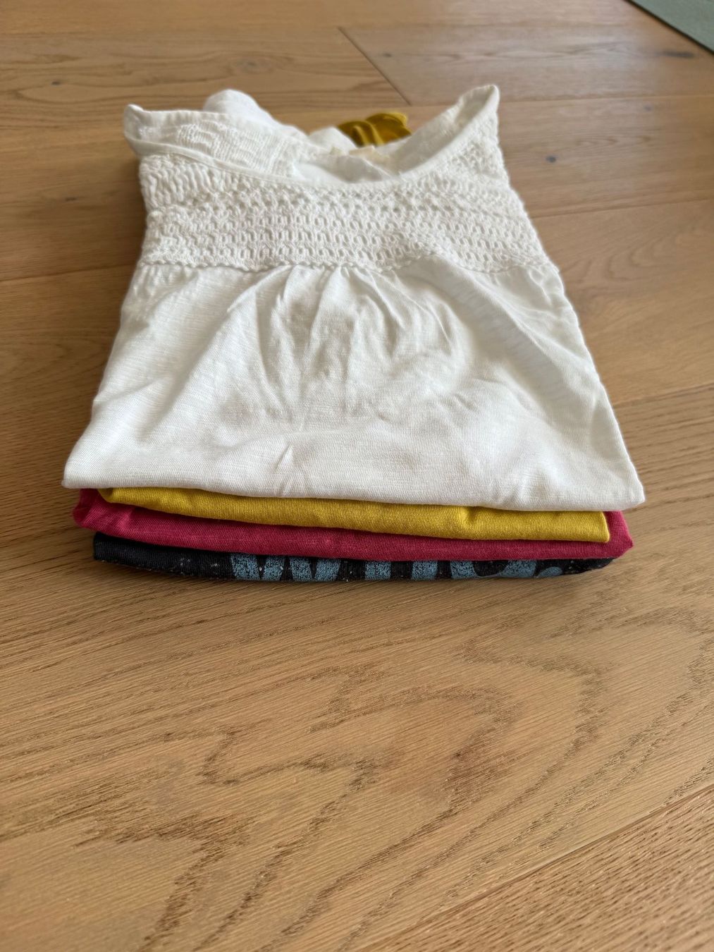 Top: Set mit 4 Trägertops – Usato da Oberdorf SO venduto da fani05