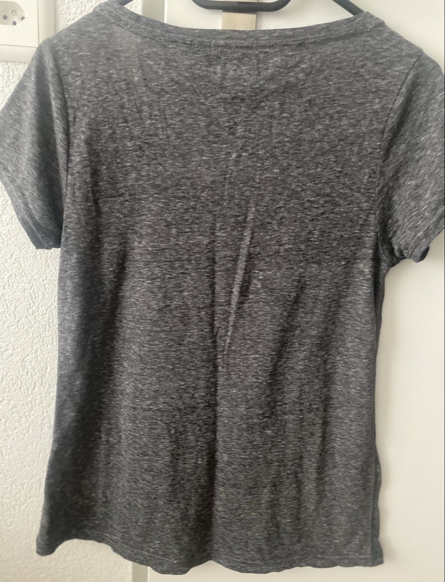 Tommy Hilfiger T-shirt: Tommy Hilfiger Shirt, S – Usato da Berg SG venduto da Silversurfer 1