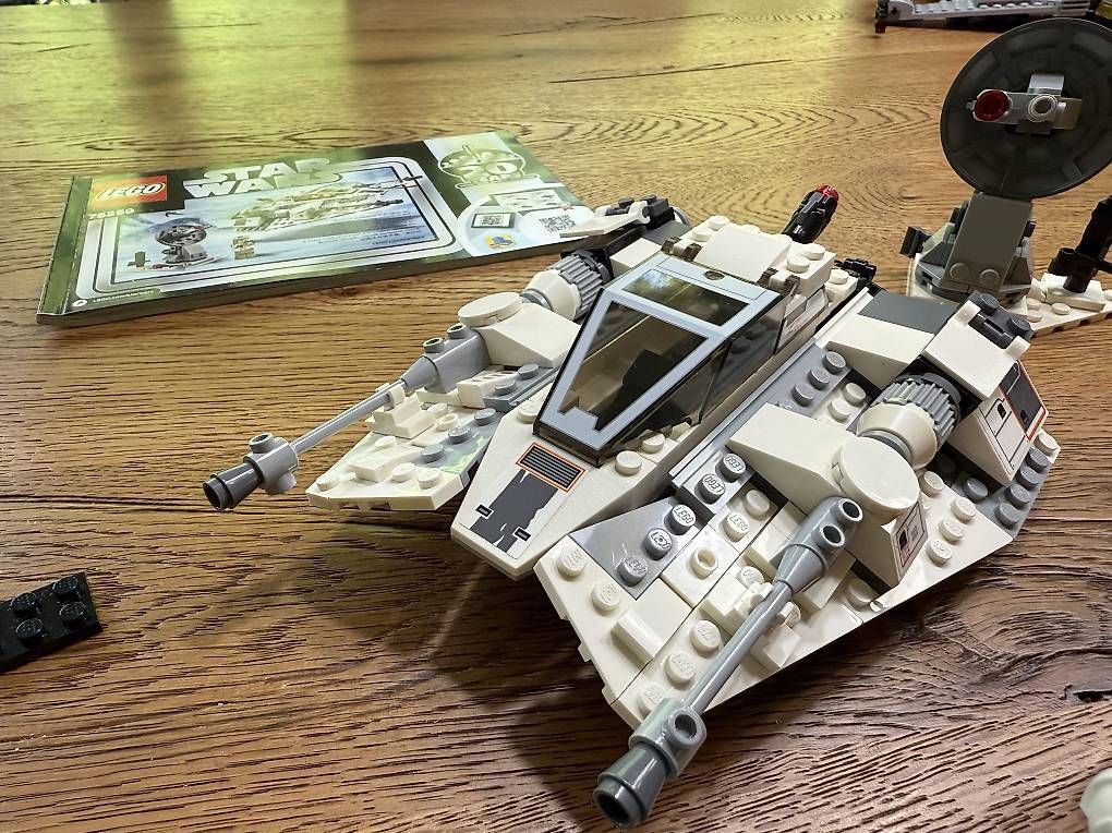 Lego Giocattoli: 75259 Lego Star Wars Snowspeeder 20 Years – Usato da Fribourg venduto da rpo_mh6j