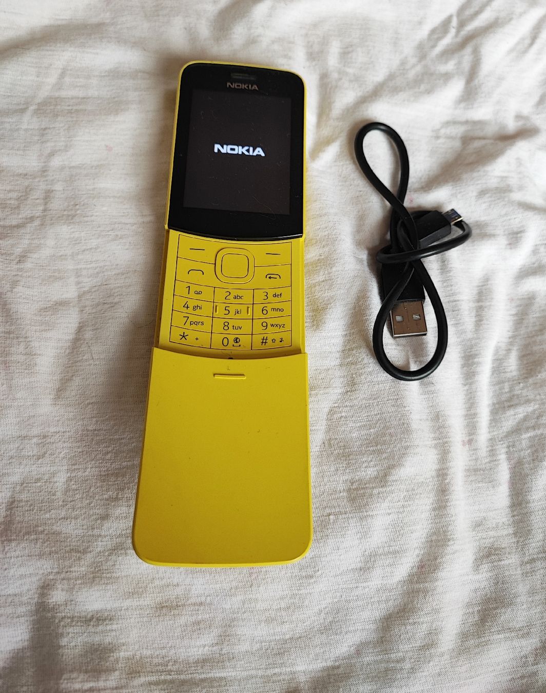 Nokia Handys / Smartphones: Nokia 8110 4G – Gebraucht aus Zollikofen von zar_j67f 9