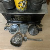 URALTES FÜR DIE PUPPENKÜCHE