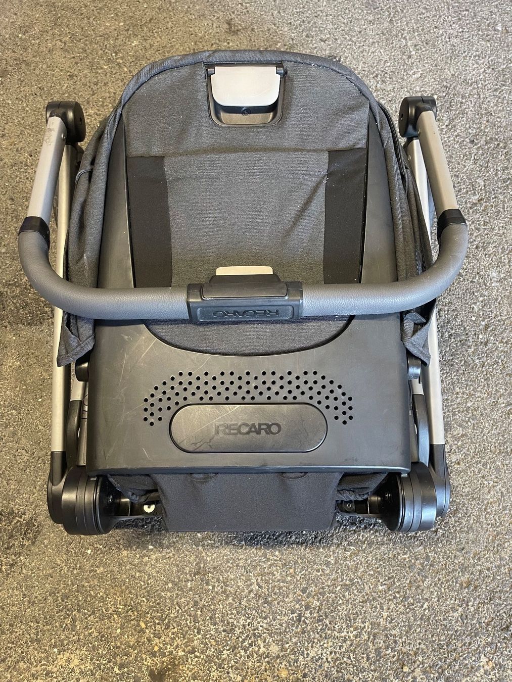 Recaro Carrozzine: Poussette Recaro Easy, gris, bon état – Usato da Renens VD venduto da fra_2rxn