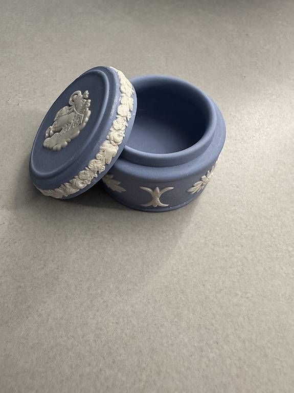 Tutte le decorazioni: Wedgwood  – Usato da Parpan venduto da pba_x87s 3