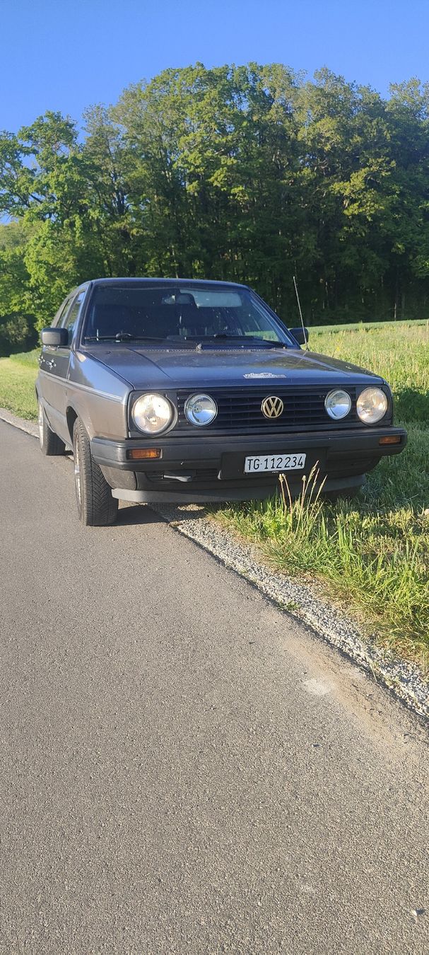 VW Automobili: VW Golf 2 1990  1.6l – Usato da Weinfelden venduto da Corinn.E 1
