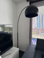 Stehlampe schwarz aus Metall