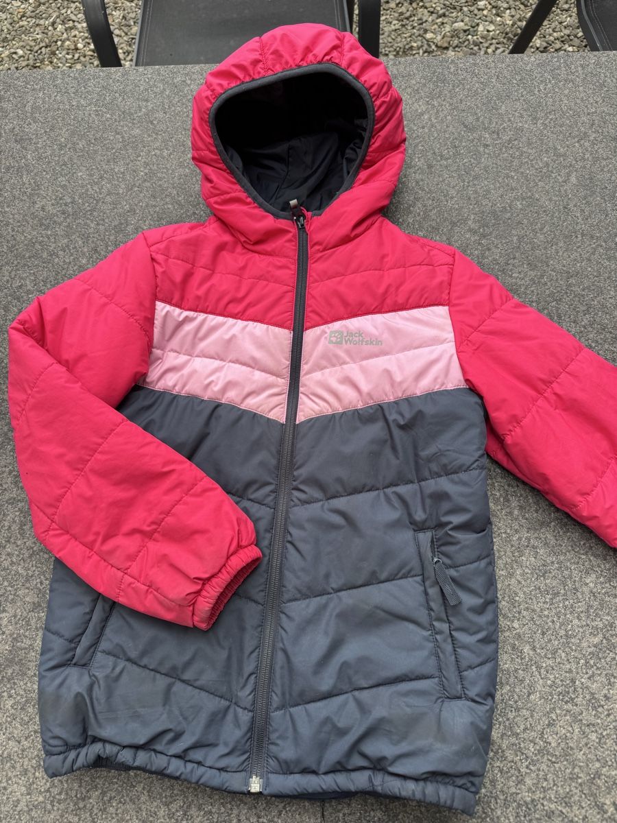Giacche & Cappotti: Jack Wolfskin Kinderjacke Grösse 140 – Usato da Niederbüren venduto da Oetschli 1