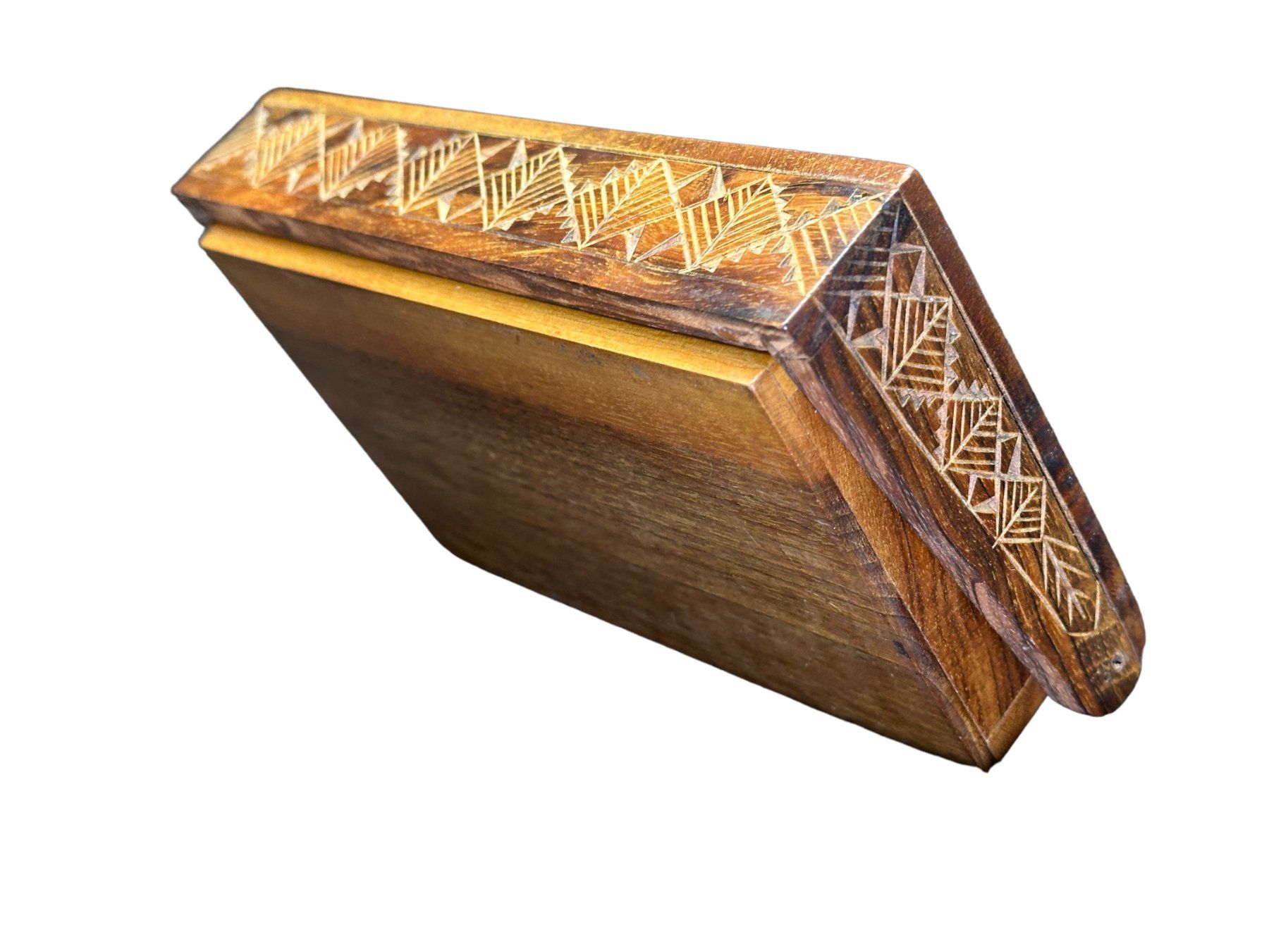 Altri Prodotti per fumatori: Superbe ancienne boîte à cigarettes en bois sculpté – Usato da Morges venduto da vintiques 4