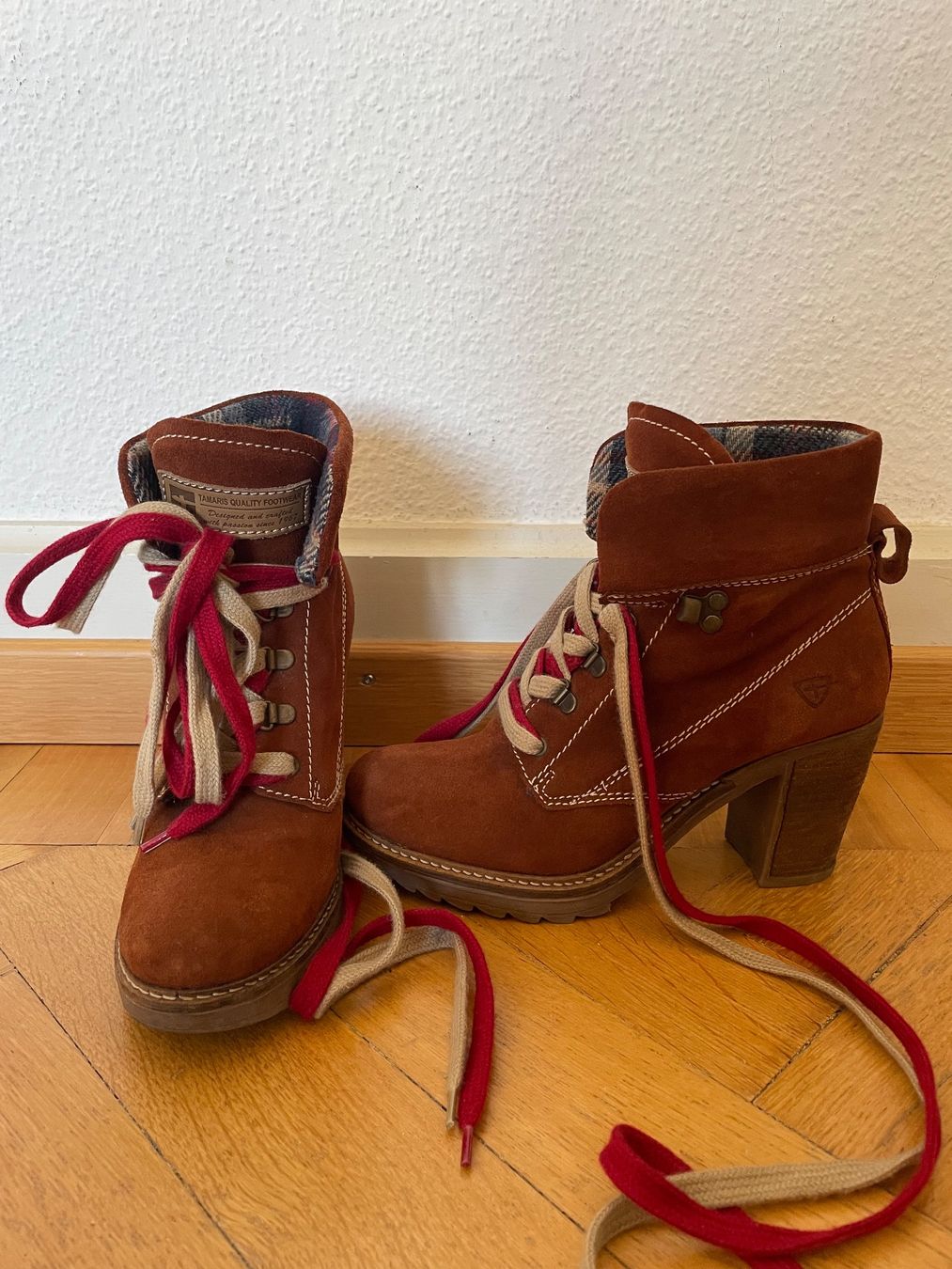 Tamaris Scarpe da donna: Stiefeletten von Tamaris – Usato da Zürich venduto da maikelisa 2