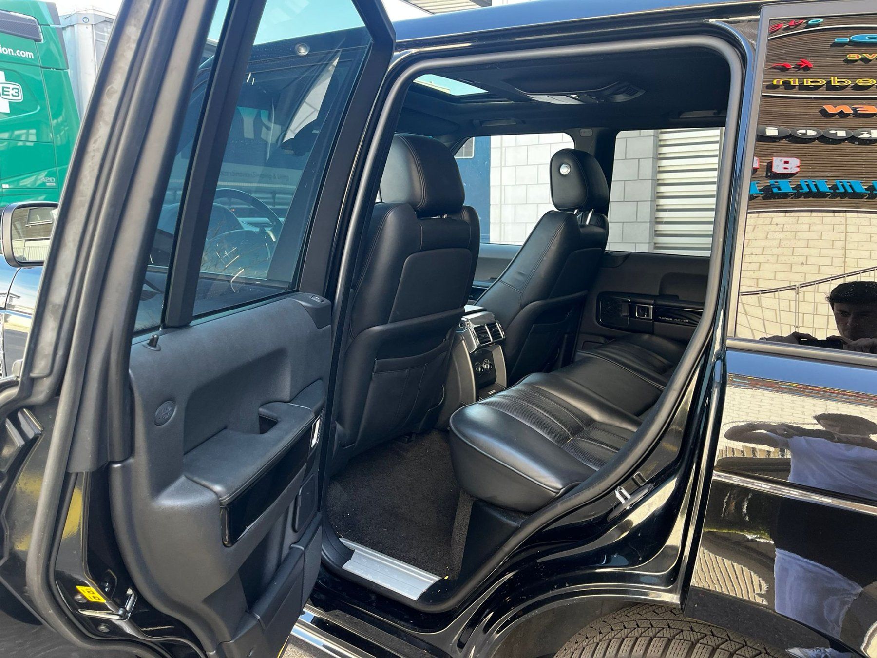 Land Rover Automobili: Land Rover Range Rover 4.4 TDV8 Vogue Automatic – Usato da Bäch SZ venduto da Olivier_Sales 6