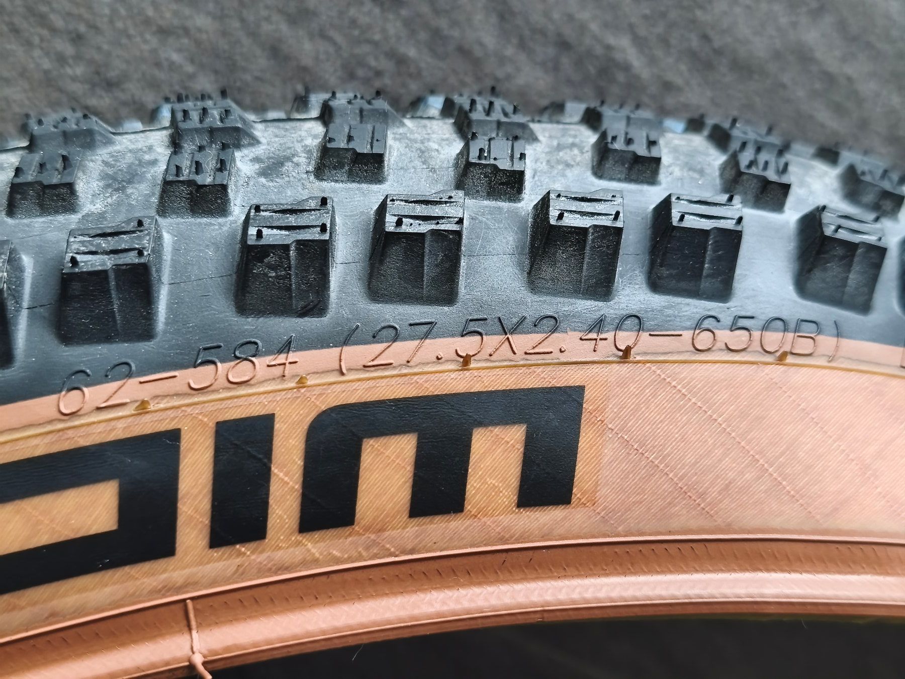 Schwalbe Pneumatici & Ruote complete: Schwalbe Wicked Will - 27.5x2.40" - Faltreifen – Nuovo (secondo la descrizione) da Jegenstorf venduto da Juchlistock 4