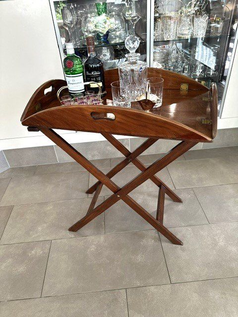 Tavoli: gRoSSeR edLeR  ButLeRs TrAy – Usato da Winkel venduto da zeho