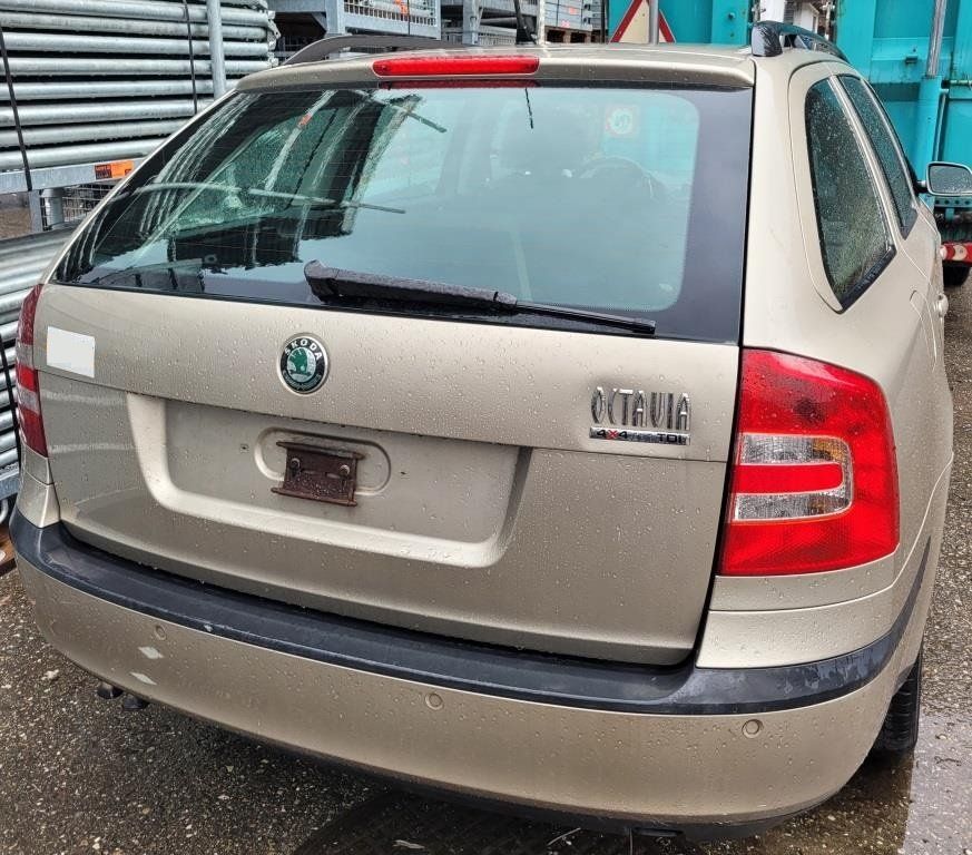 Skoda Automobili: A saisir Skoda Octavia 1.9 TDi 4x4 Break, EXPORT – Usato da St-Imier venduto da Talo1 8