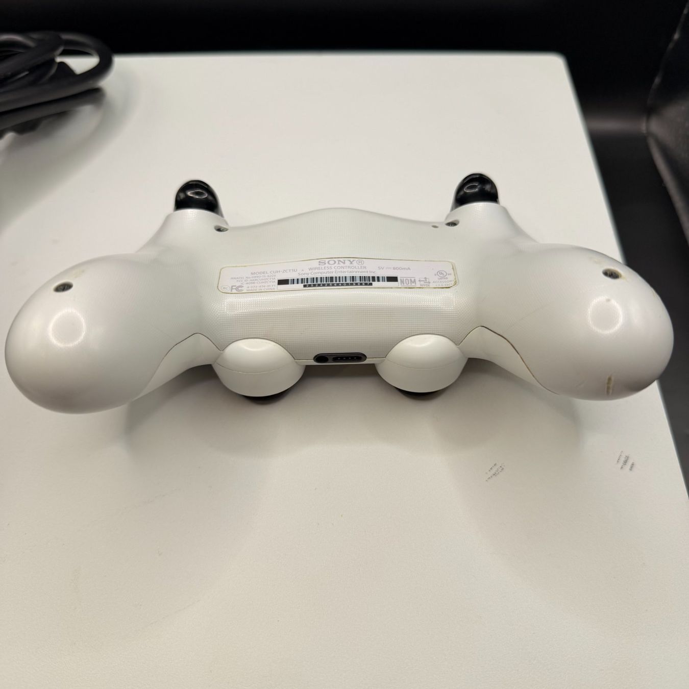 Sony Consoles: Playstation 4 Pro 1TB Weiss – D'occasion à Düdingen par Nerdworld 2