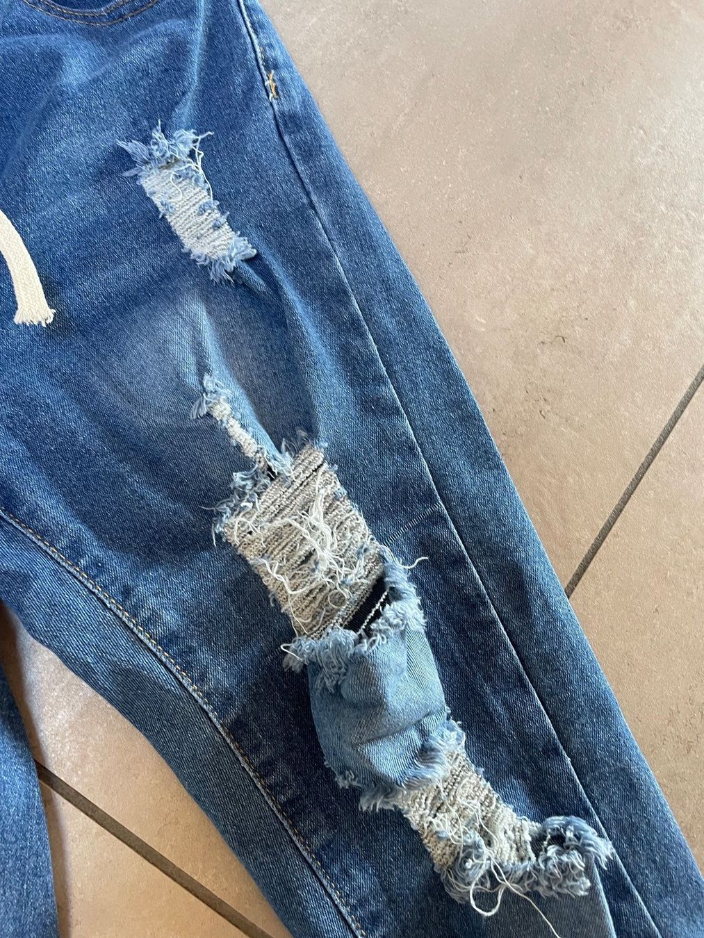 Jeans: Jeansjeggins mit Rissen – Neu (gemäss Beschreibung) aus Sigriswil von ck56 4