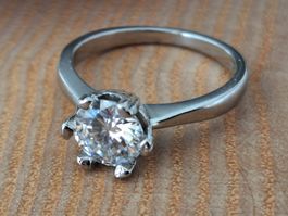 Solitär Moissanit Ring 1.0 ct. D, VVS1, Sterling Silber 