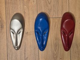 3 masques décoratifs vintage en terre cuite peinte