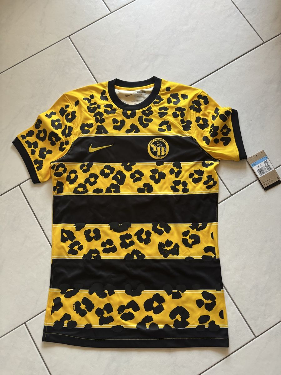 Young Boys Leibchen & Hosen: YB Timmermahn Sondertrikot 2026 – Neu und originalverpackt aus Kirchberg BE von LiiLaaLuu_98