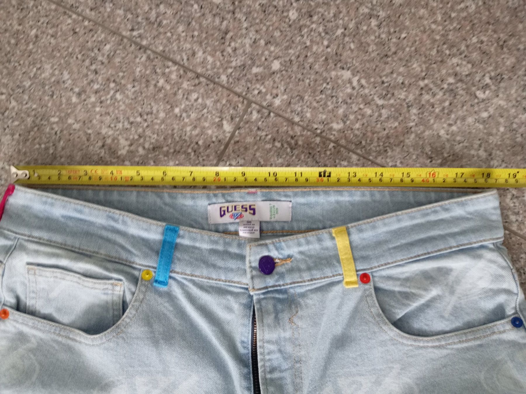 Guess Jeans: Guess x J Balvin Jeans Hose – Usato da Wängi venduto da Maelstrom 5