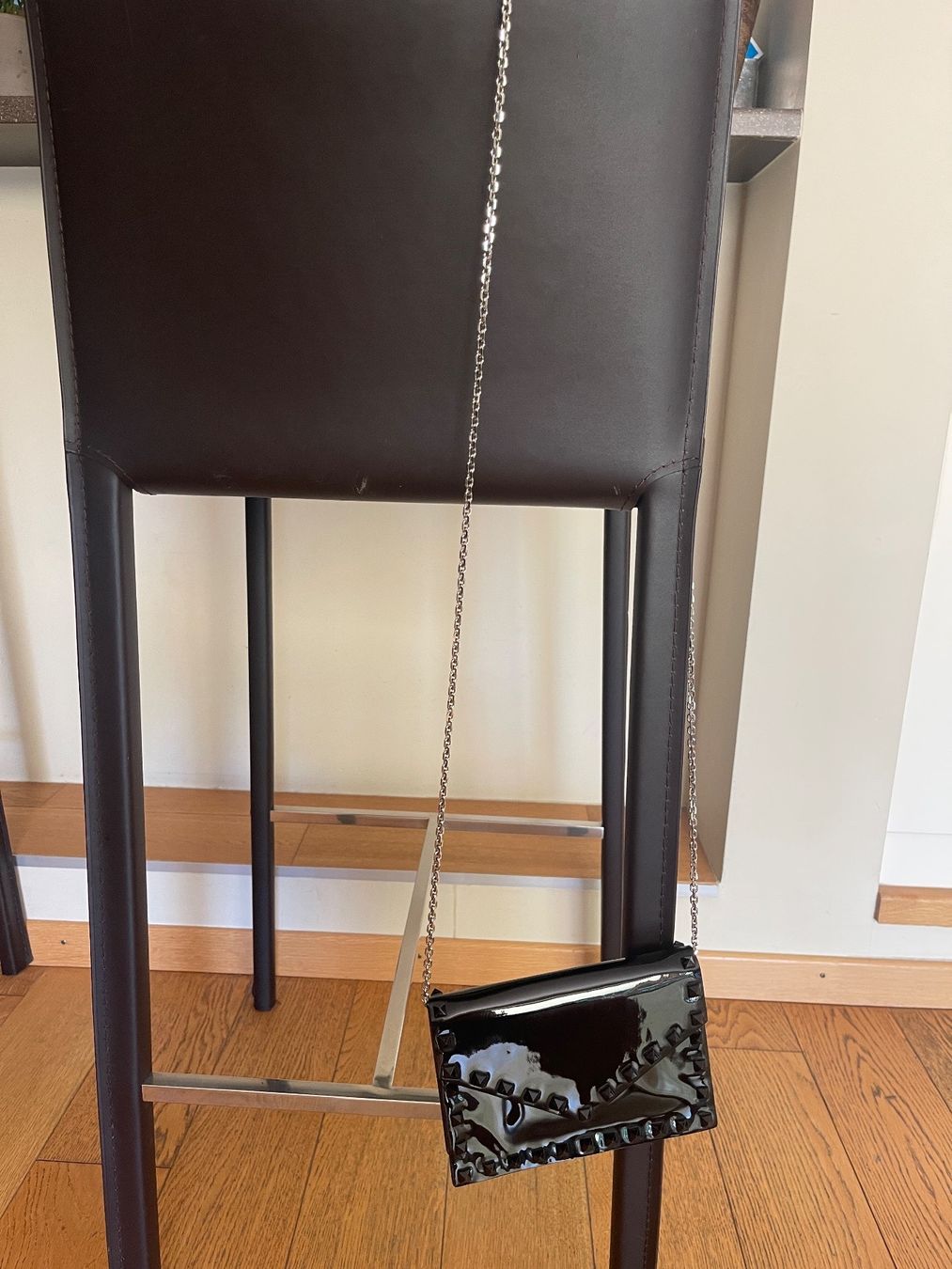 Valentino Borse da donna: Sac Valentino vernis noir NEUF – Nuovo (secondo la descrizione) da Gy venduto da coucouval 1