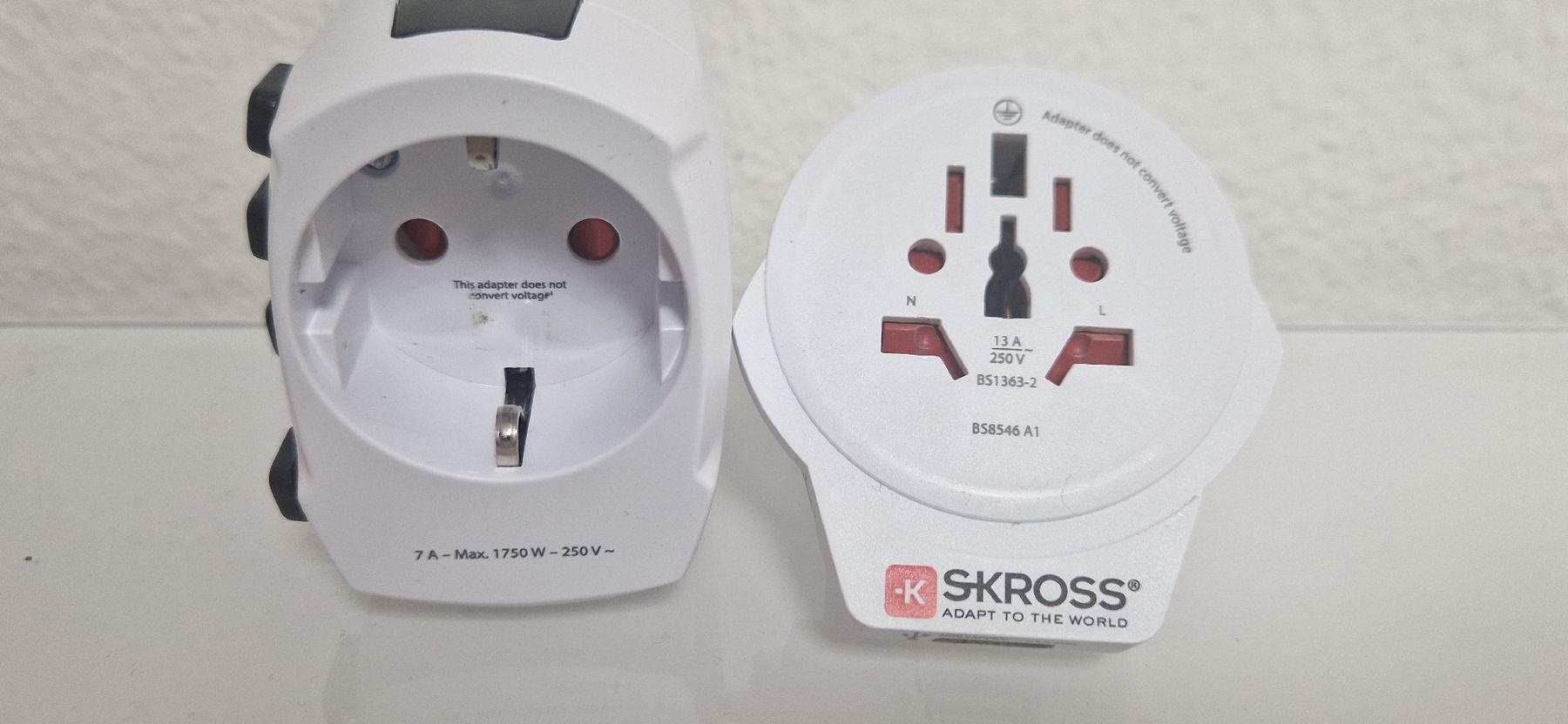 SKROSS Laufwerke & Adapter: SKROSS Reise Adapter – Gebraucht aus Embrach von Musti20 1