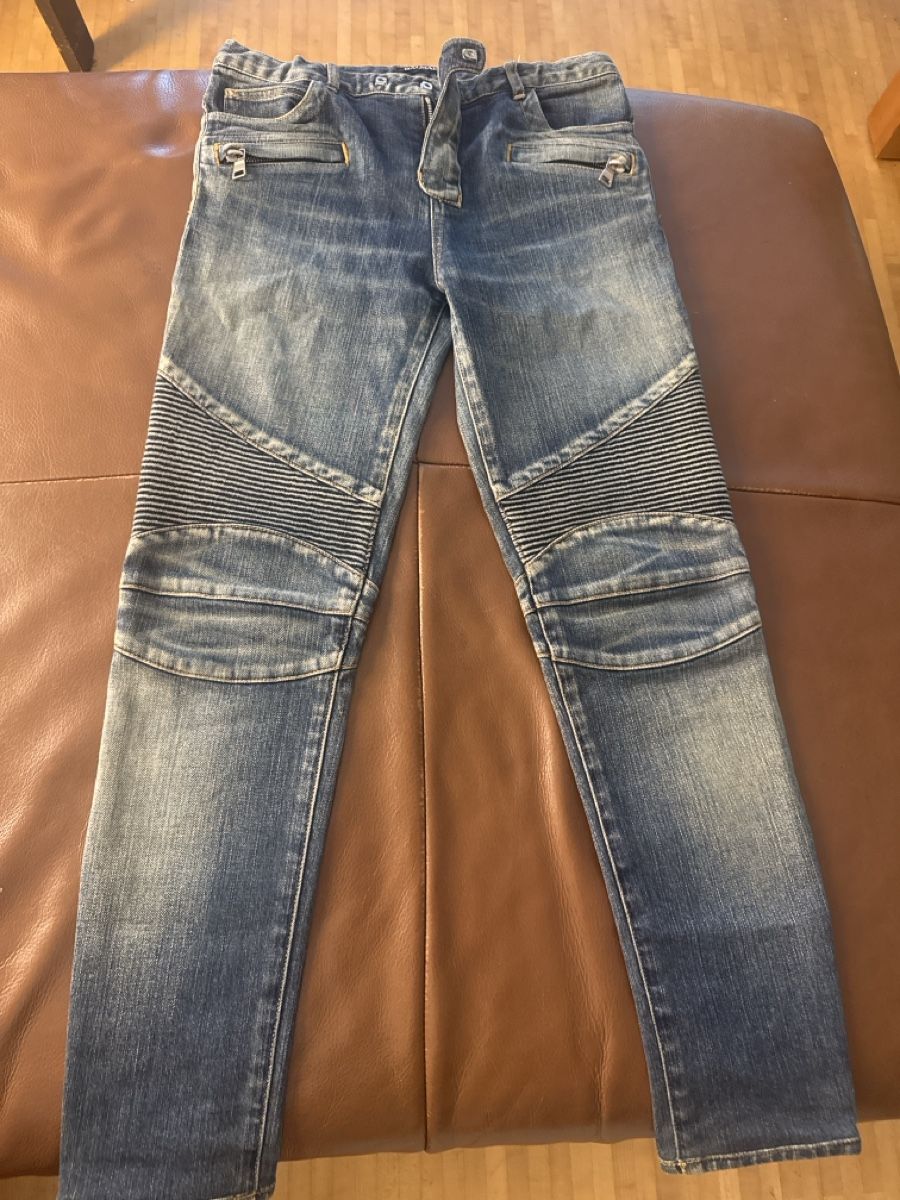 Balmain Pantaloni: BALMAIN JEANS KIDS – Usato da Buchs AG venduto da Ashanice