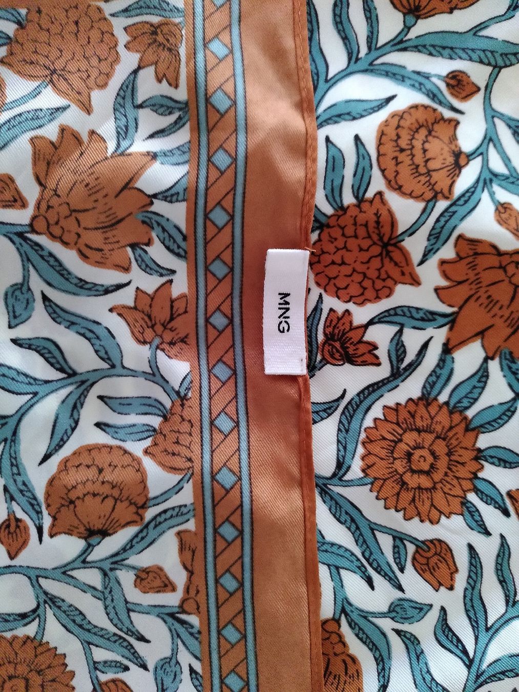 Mango Foulard & Sciarpe: Foulard in Seidenoptik – Usato da Burgdorf venduto da anna-li 2