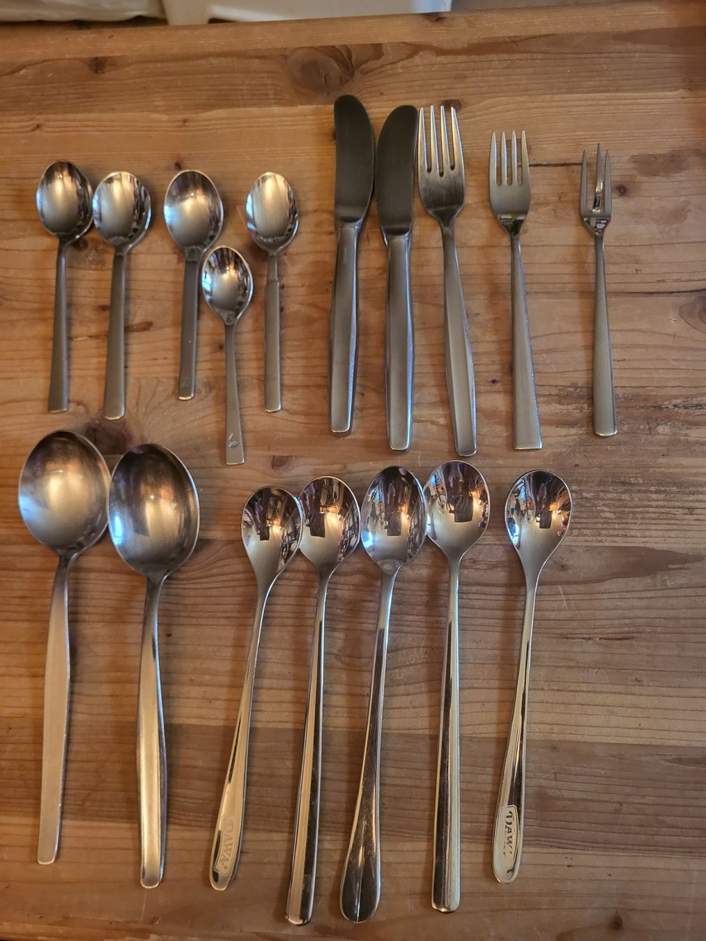 Set di posate: Hübsches Besteckset – Nuovo (secondo la descrizione) da Guggisberg venduto da Aegertenlehn