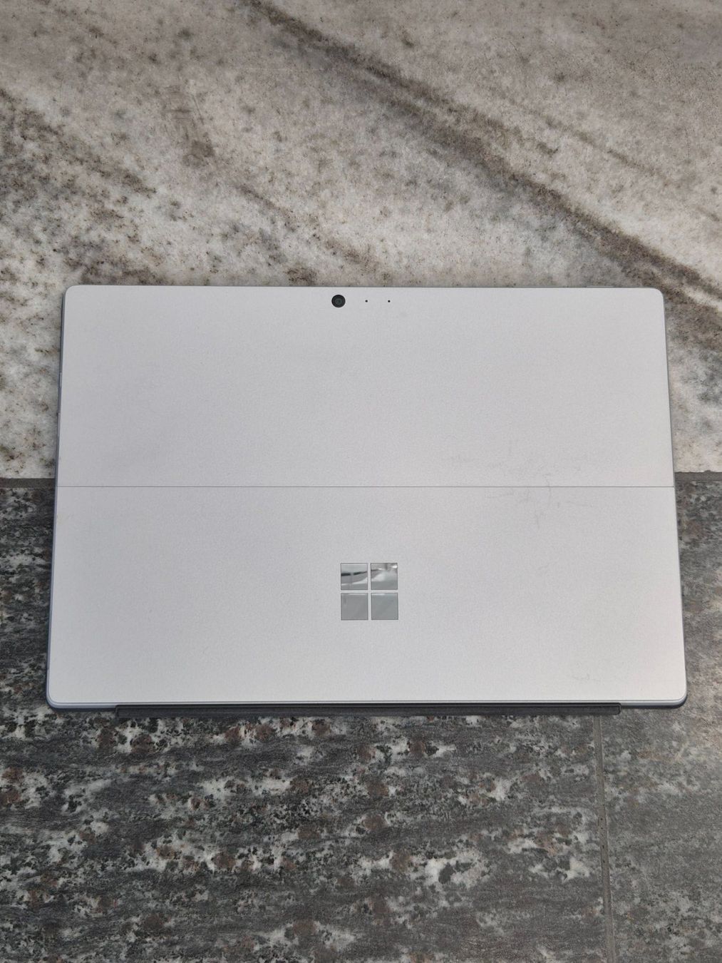Microsoft Notebook: Surface Pro 6 | i5, 8GB, 256GB – Usato da Zürich venduto da Miscellaneous_ 4